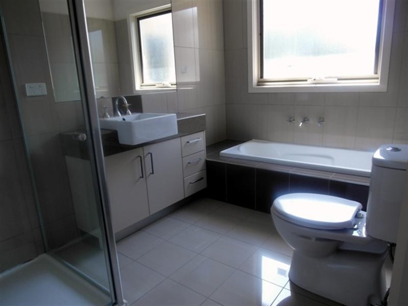 1-5/8 Leman Court, Noble Park VIC 3174