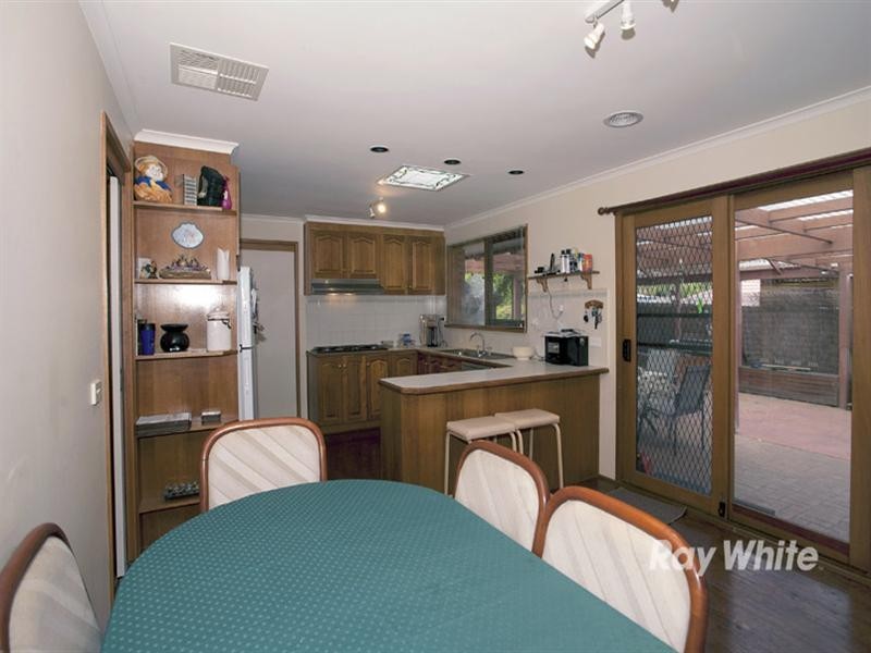 12 Osborn Grove, Pakenham VIC 3810