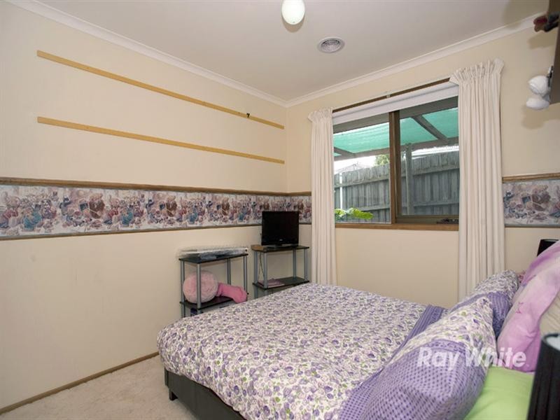 12 Osborn Grove, Pakenham VIC 3810