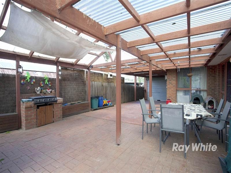 12 Osborn Grove, Pakenham VIC 3810