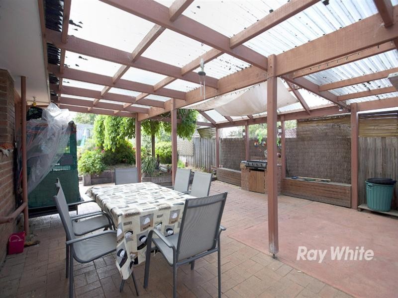 12 Osborn Grove, Pakenham VIC 3810