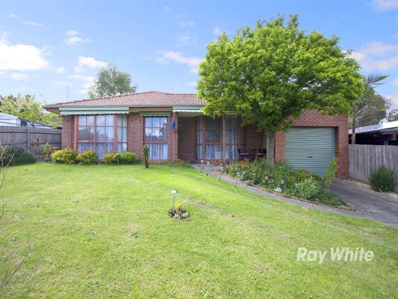 12 Osborn Grove, Pakenham VIC 3810