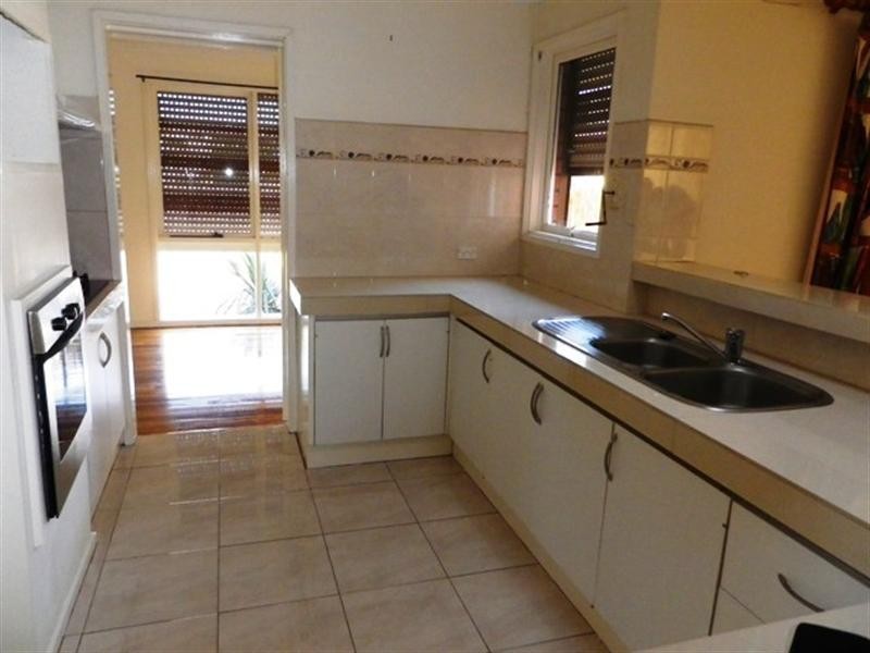 12 Glassford Avenue, Springvale South VIC 3172