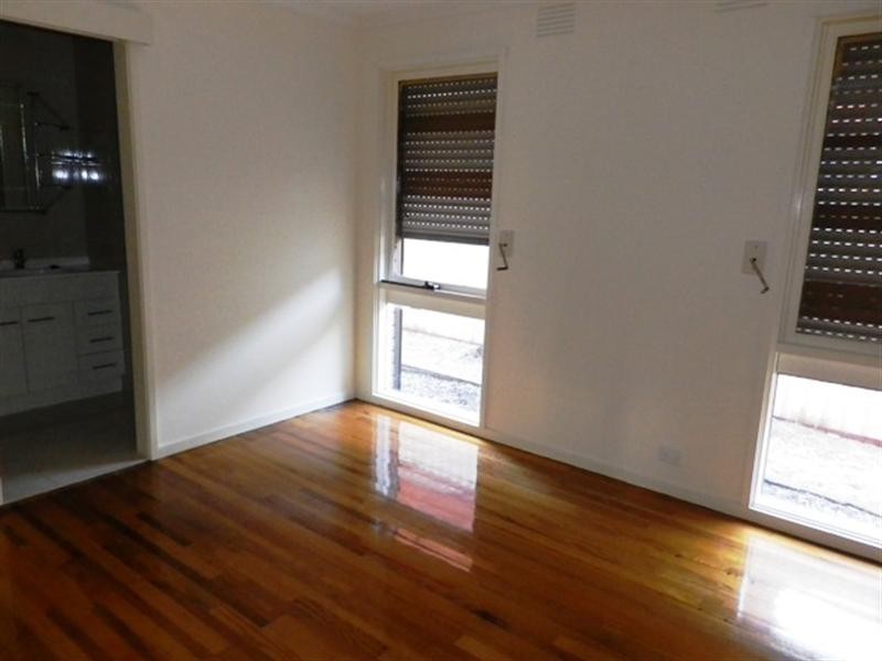 12 Glassford Avenue, Springvale South VIC 3172