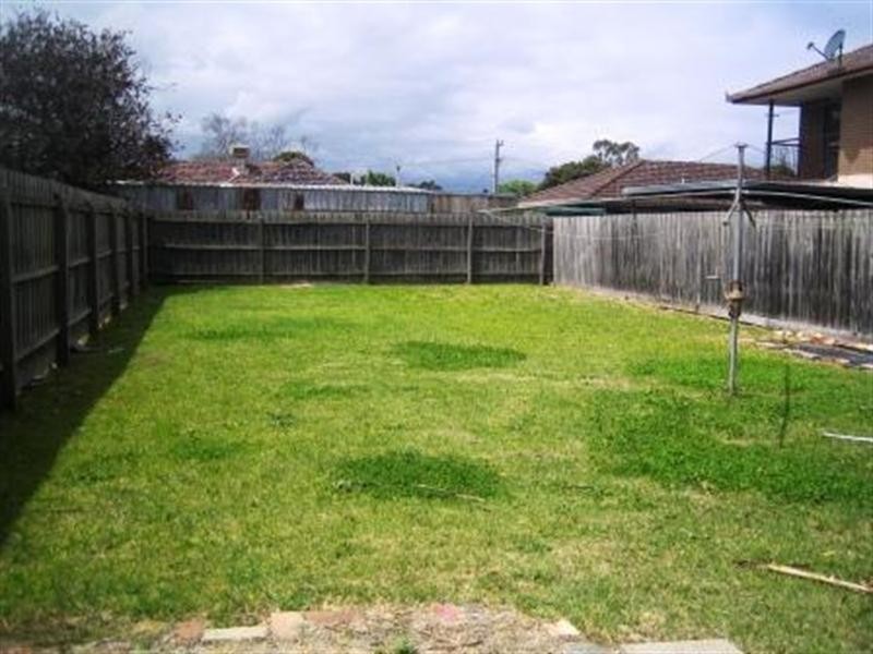 1/9 Leonard Avenue, Noble Park VIC 3174