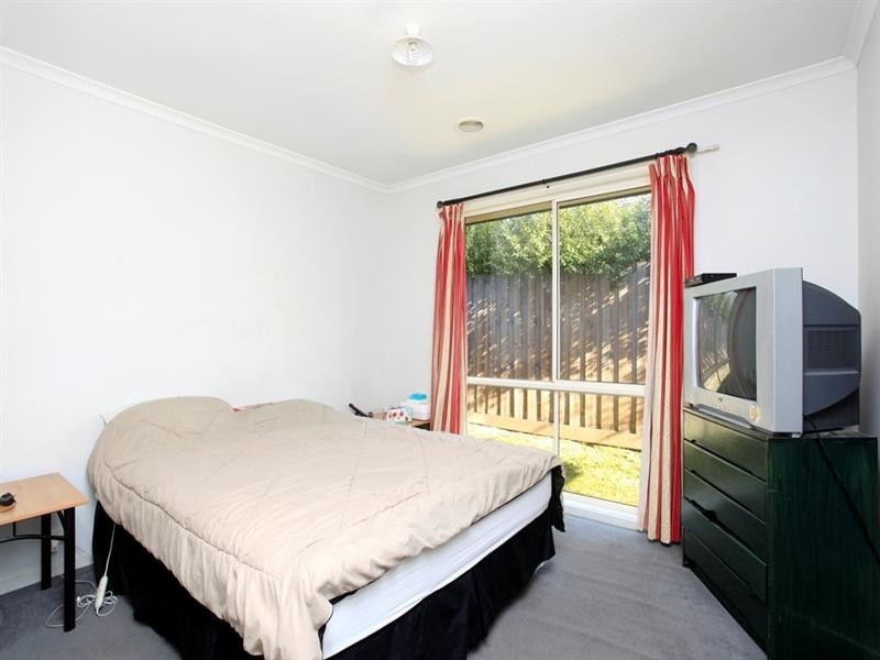 15 Melzak Way, Berwick VIC 3806