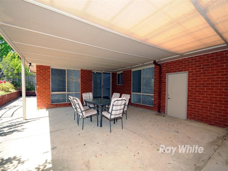 133 Glen Eagles Drive, Endeavour Hills VIC 3802