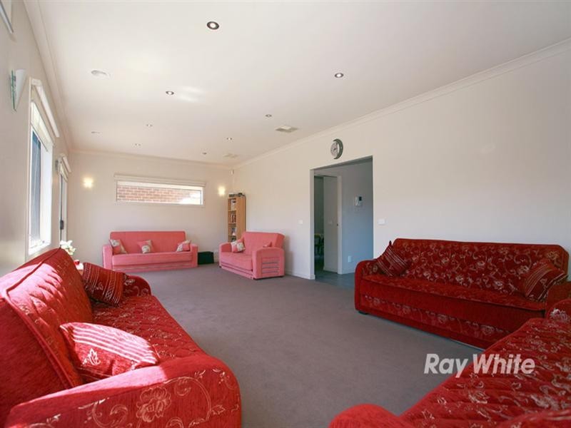 1 Waterford Terrace, Keysborough VIC 3173