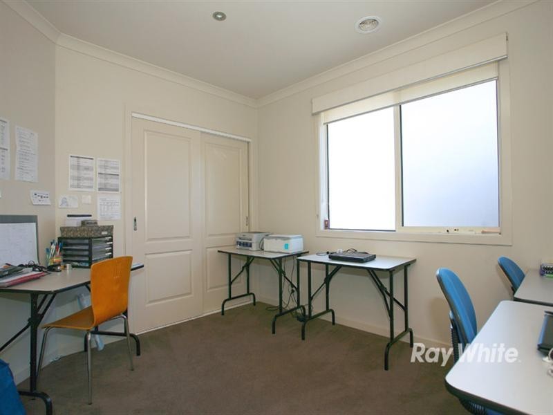 1 Waterford Terrace, Keysborough VIC 3173