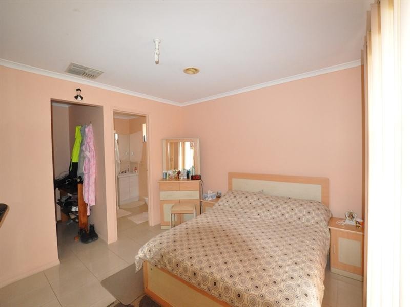 4 Nimbus Court, Hampton Park VIC 3976