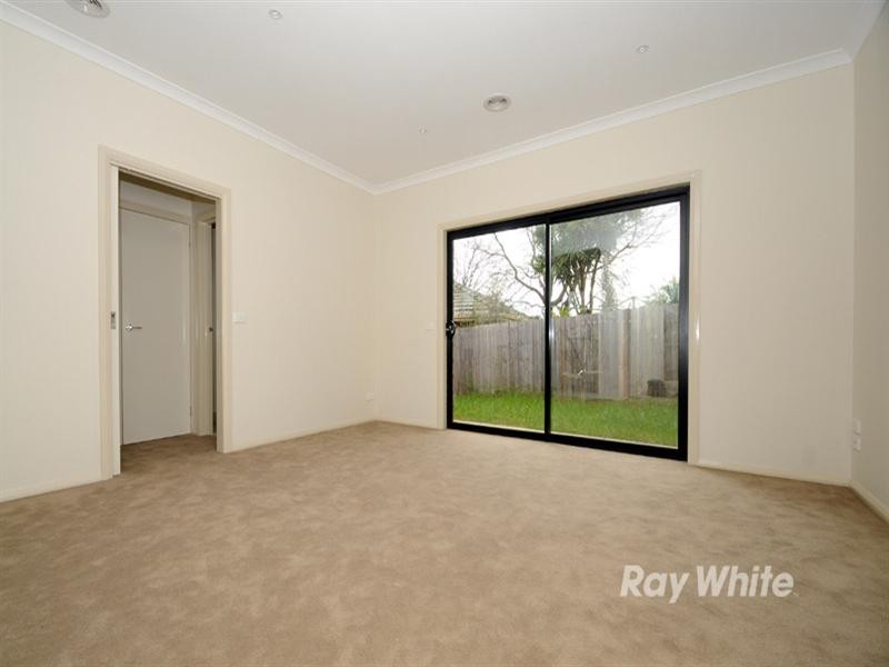 2/19 Alexander Avenue, Dandenong VIC 3175