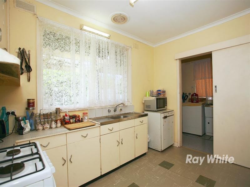 6 Sandra Avenue, Noble Park VIC 3174