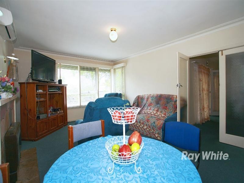 6 Sandra Avenue, Noble Park VIC 3174