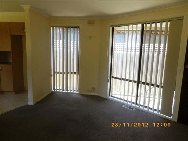 13 Spring Road, Springvale South VIC 3172