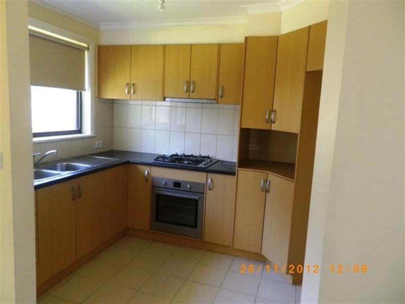 13 Spring Road, Springvale South VIC 3172