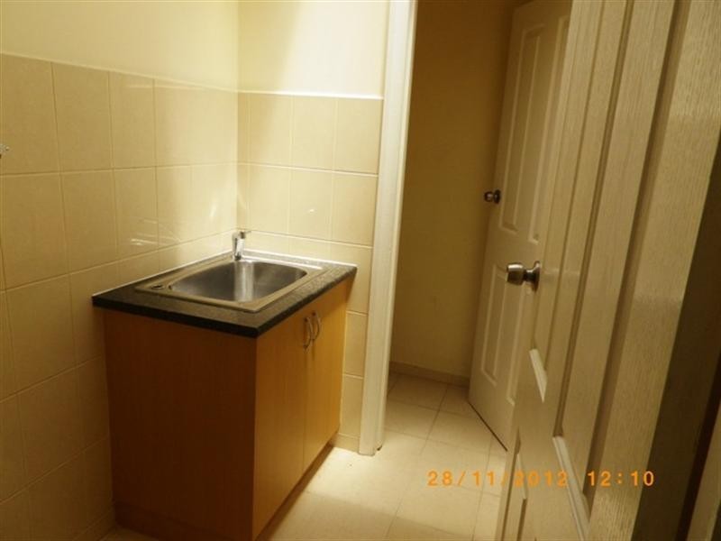 13 Spring Road, Springvale South VIC 3172