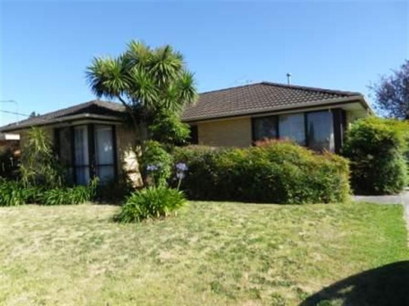 11 Walnut Cresent, Noble Park VIC 3174