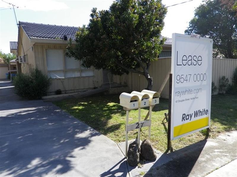 1/27 Louis Street, Doveton VIC 3177
