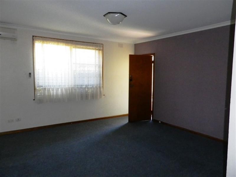 2/3-5 Edward Avenue, Dandenong VIC 3175