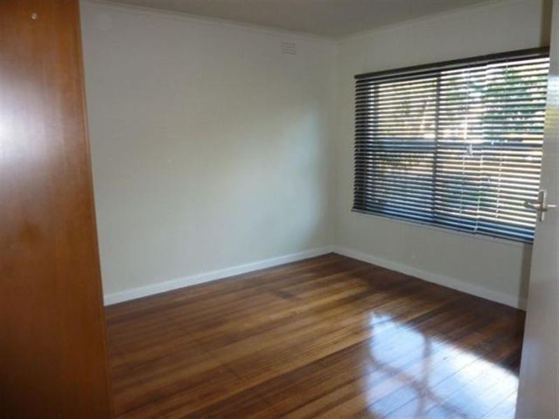 4 Barton Street, Dandenong North VIC 3175