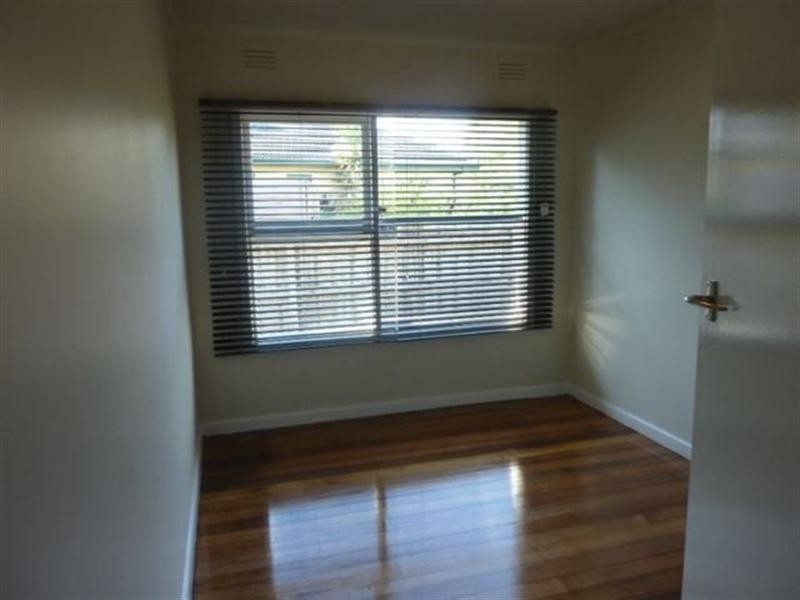 4 Barton Street, Dandenong North VIC 3175