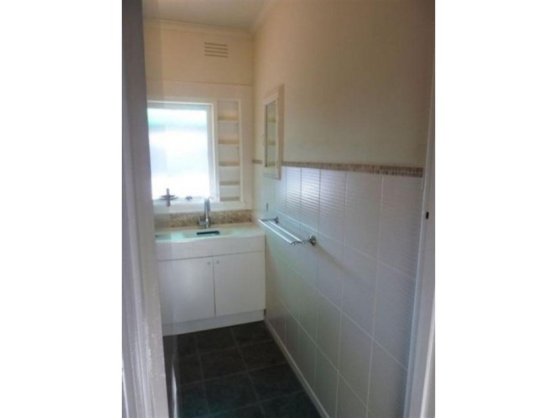 4 Barton Street, Dandenong North VIC 3175