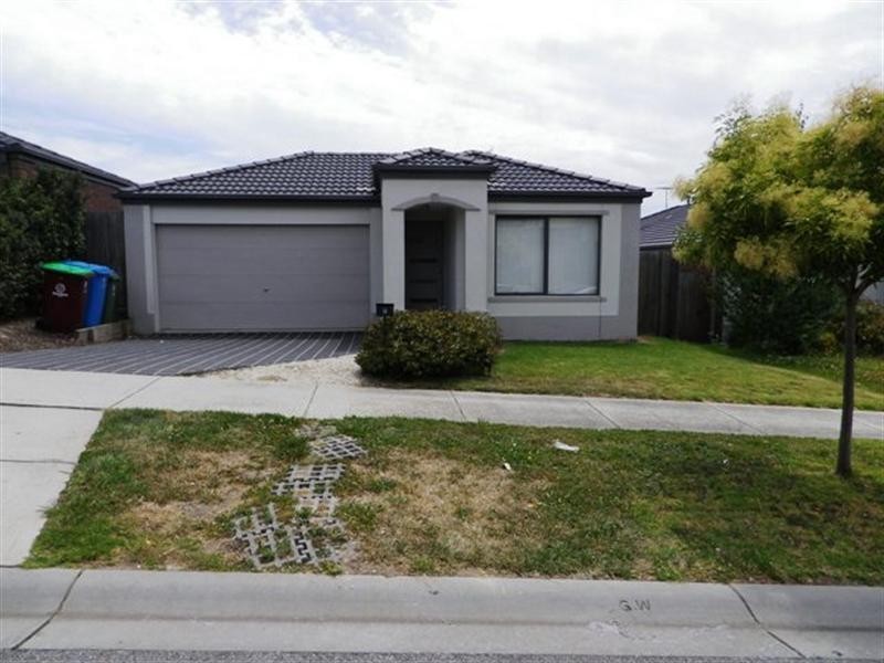 9 Melzak Way, Berwick VIC 3806