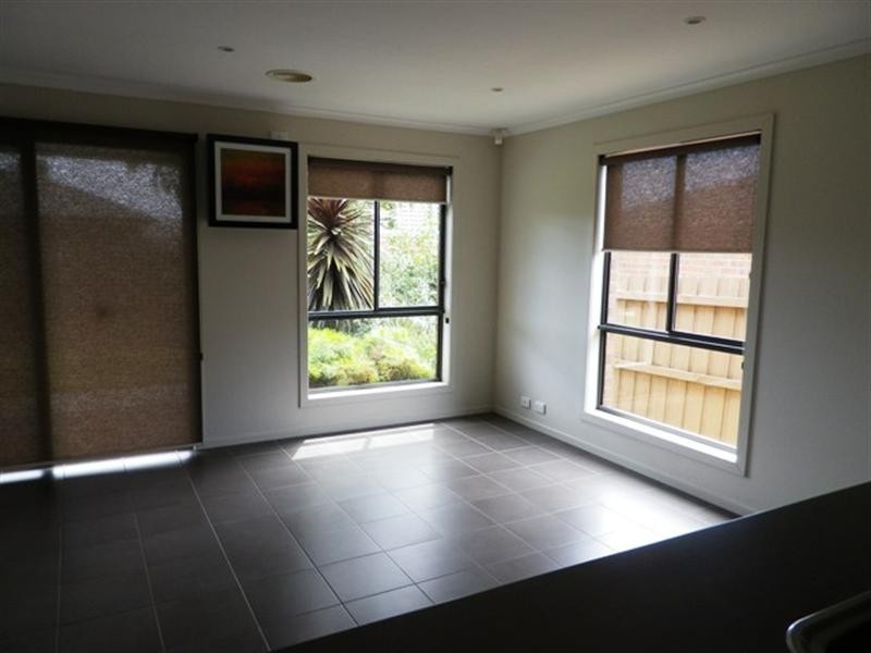 9 Melzak Way, Berwick VIC 3806