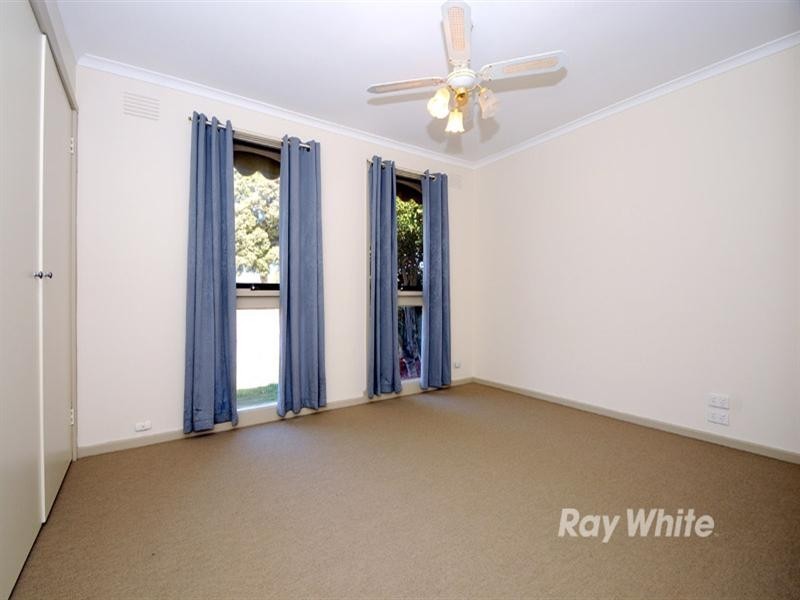 1 Fleckney Court, Keysborough VIC 3173
