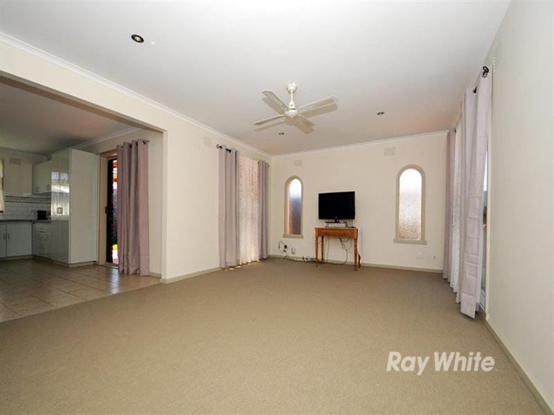 1 Fleckney Court, Keysborough VIC 3173