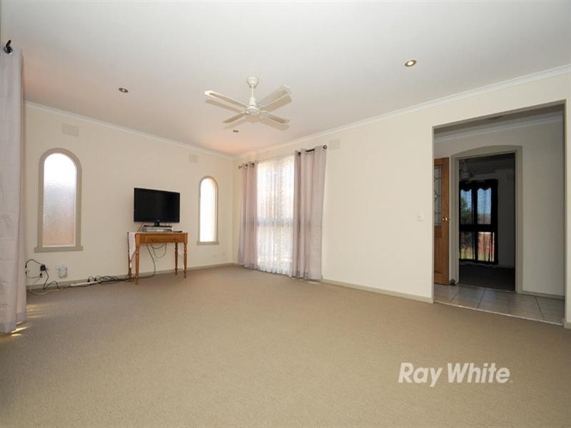 1 Fleckney Court, Keysborough VIC 3173