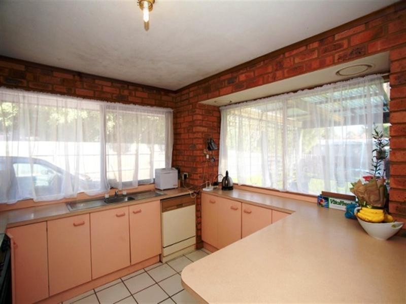 15 Broadwalk Grove, Endeavour Hills VIC 3802