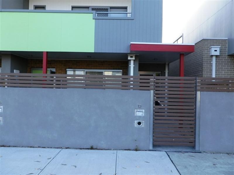 13 Derbyshire Lane, Dandenong VIC 3175