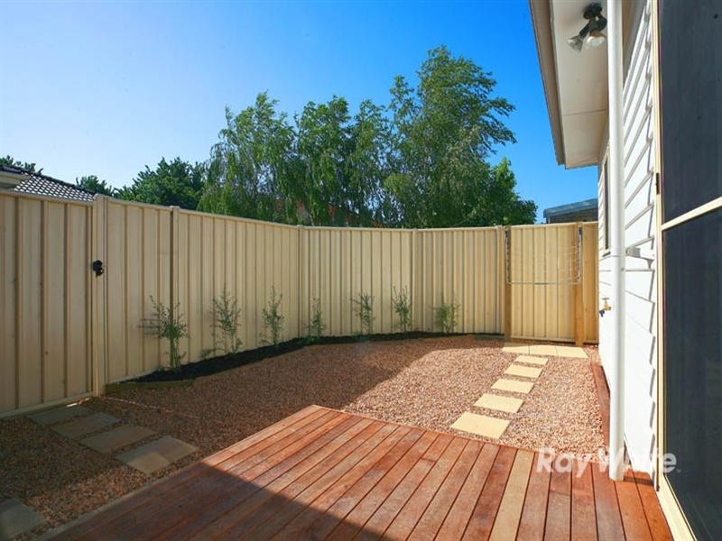 1/10 Henry Street, Noble Park VIC 3174