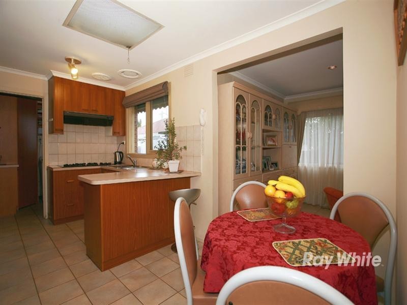 4 Orloff Close, Clayton South VIC 3169