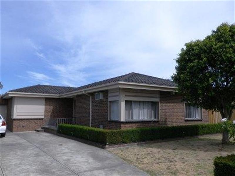 20 College Crescent, Keysborough VIC 3173