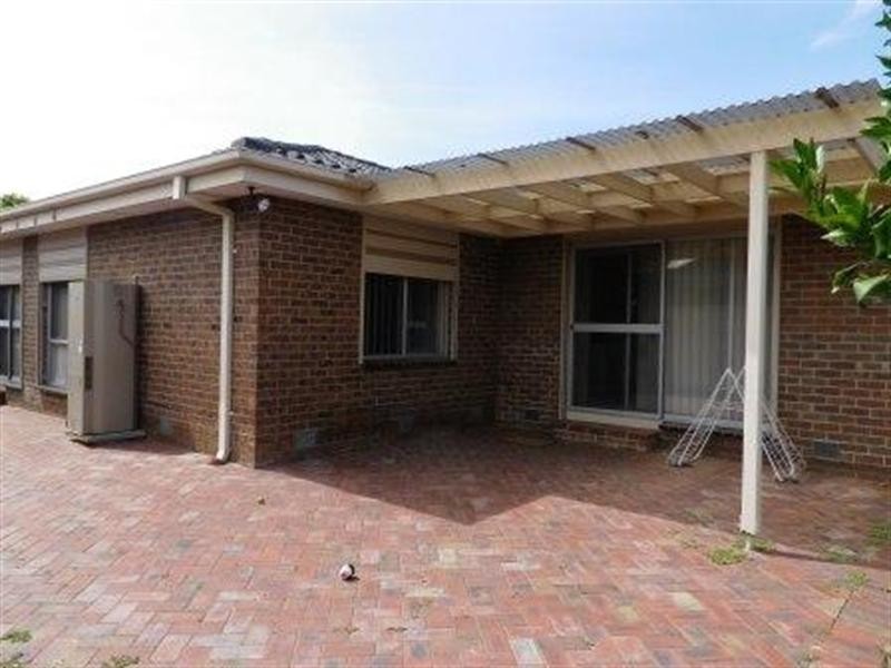 20 College Crescent, Keysborough VIC 3173