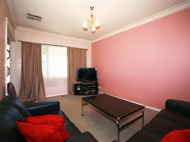 27 Philip Street, Dandenong North VIC 3175