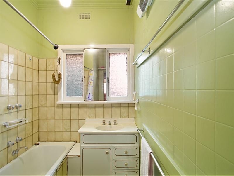 31 Hutton Street, Dandenong VIC 3175