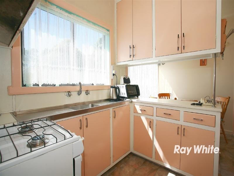 8 Val Court, Dandenong VIC 3175