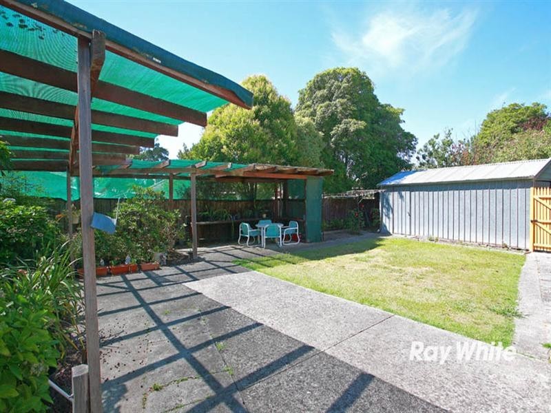 8 Val Court, Dandenong VIC 3175