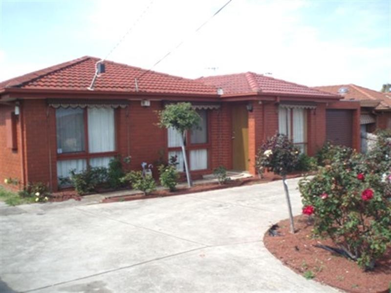 27 Chapel Road, Keysborough VIC 3173