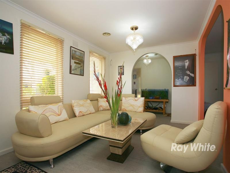 16 Henderson Street, Keysborough VIC 3173