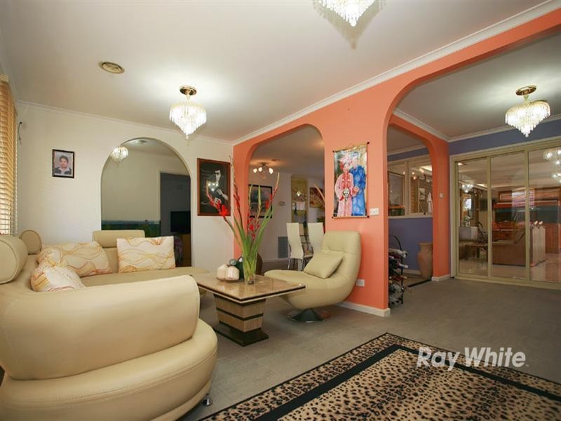 16 Henderson Street, Keysborough VIC 3173