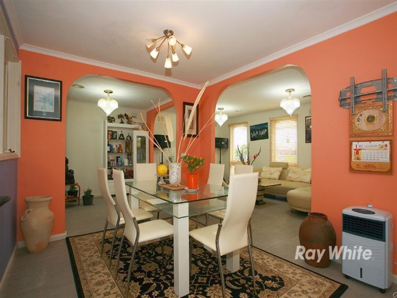 16 Henderson Street, Keysborough VIC 3173