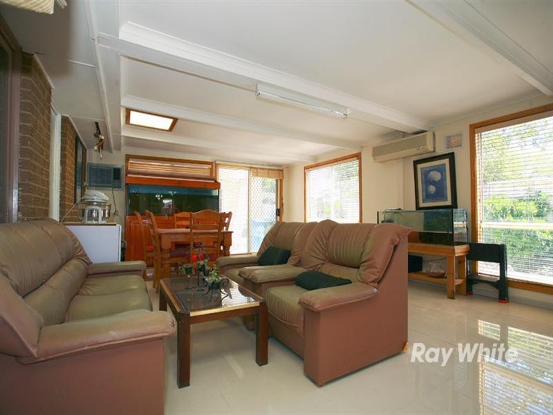 16 Henderson Street, Keysborough VIC 3173