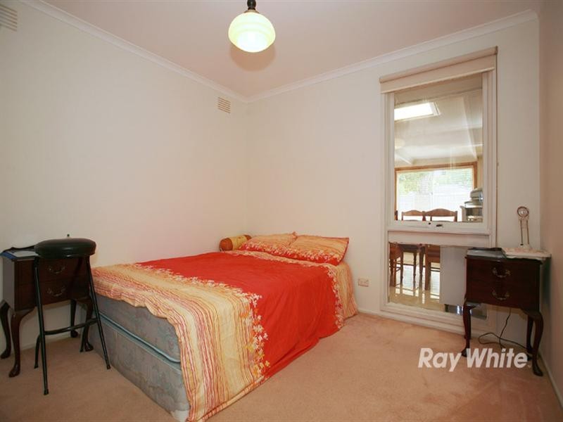 16 Henderson Street, Keysborough VIC 3173