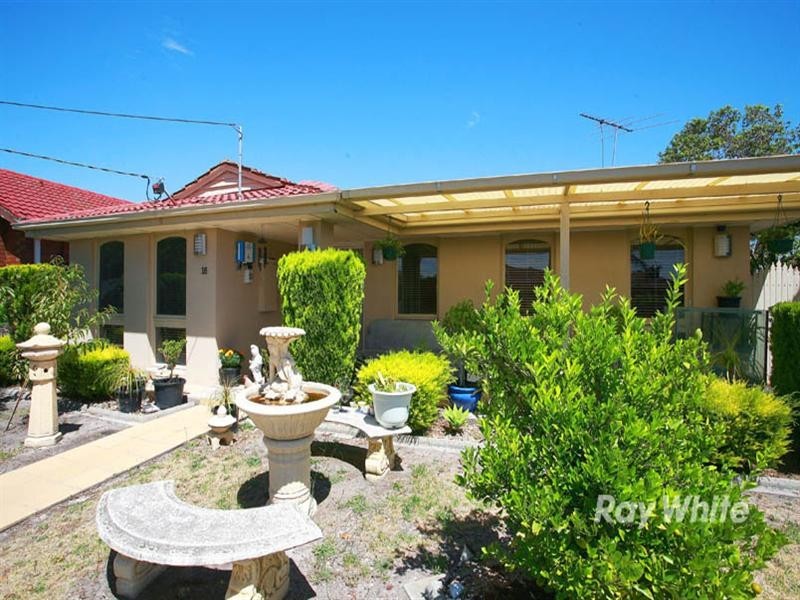 16 Henderson Street, Keysborough VIC 3173