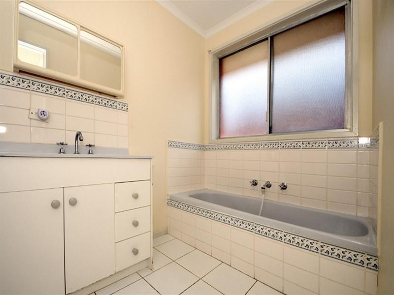 29 Kinnoul Avenue, Keysborough VIC 3173