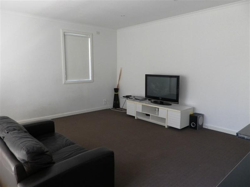 2/41 Noble Street, Noble Park VIC 3174